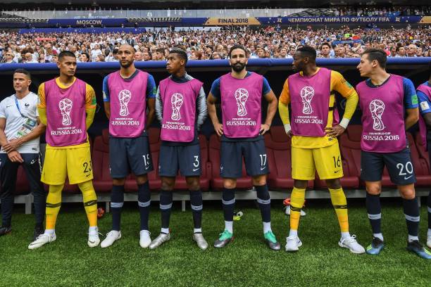 竞争激烈的 竞争激烈的