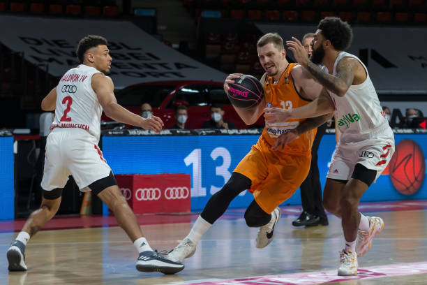 使得他们在 使得他们在